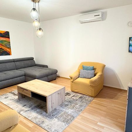 Apartments Nives ポレッチ エクステリア 写真