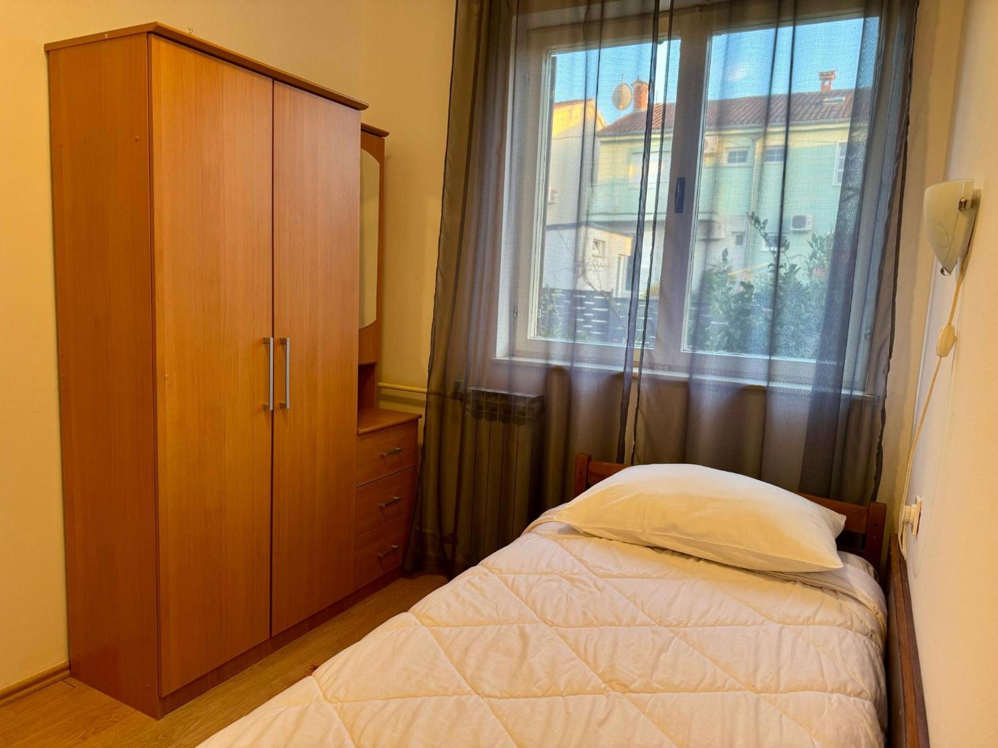 Apartments Nives ポレッチ エクステリア 写真