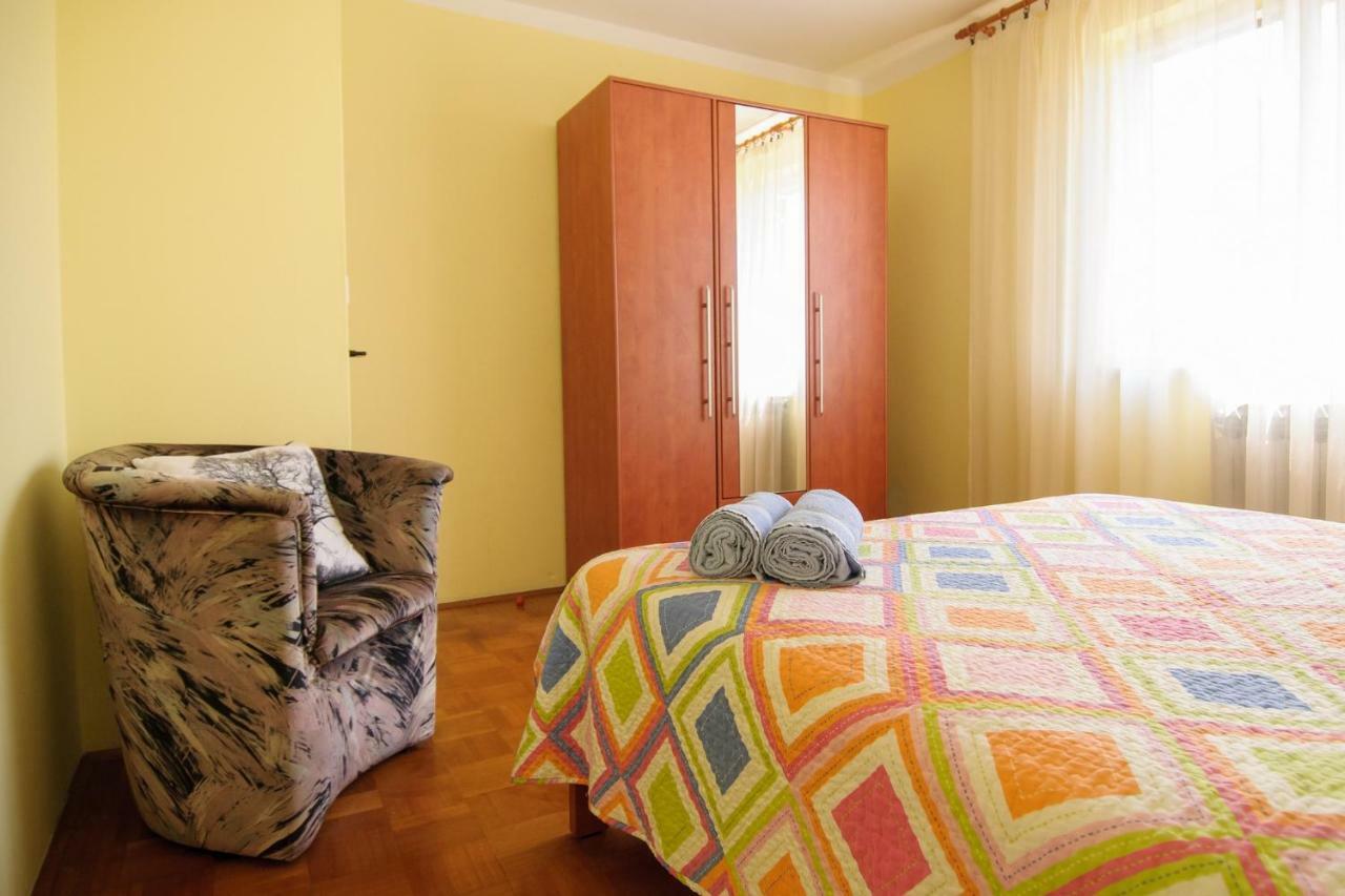 Apartments Nives ポレッチ エクステリア 写真